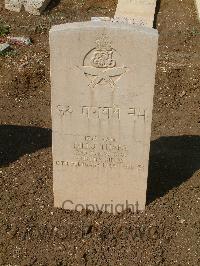 Cassino War Cemetery - Dillu Thapa, 